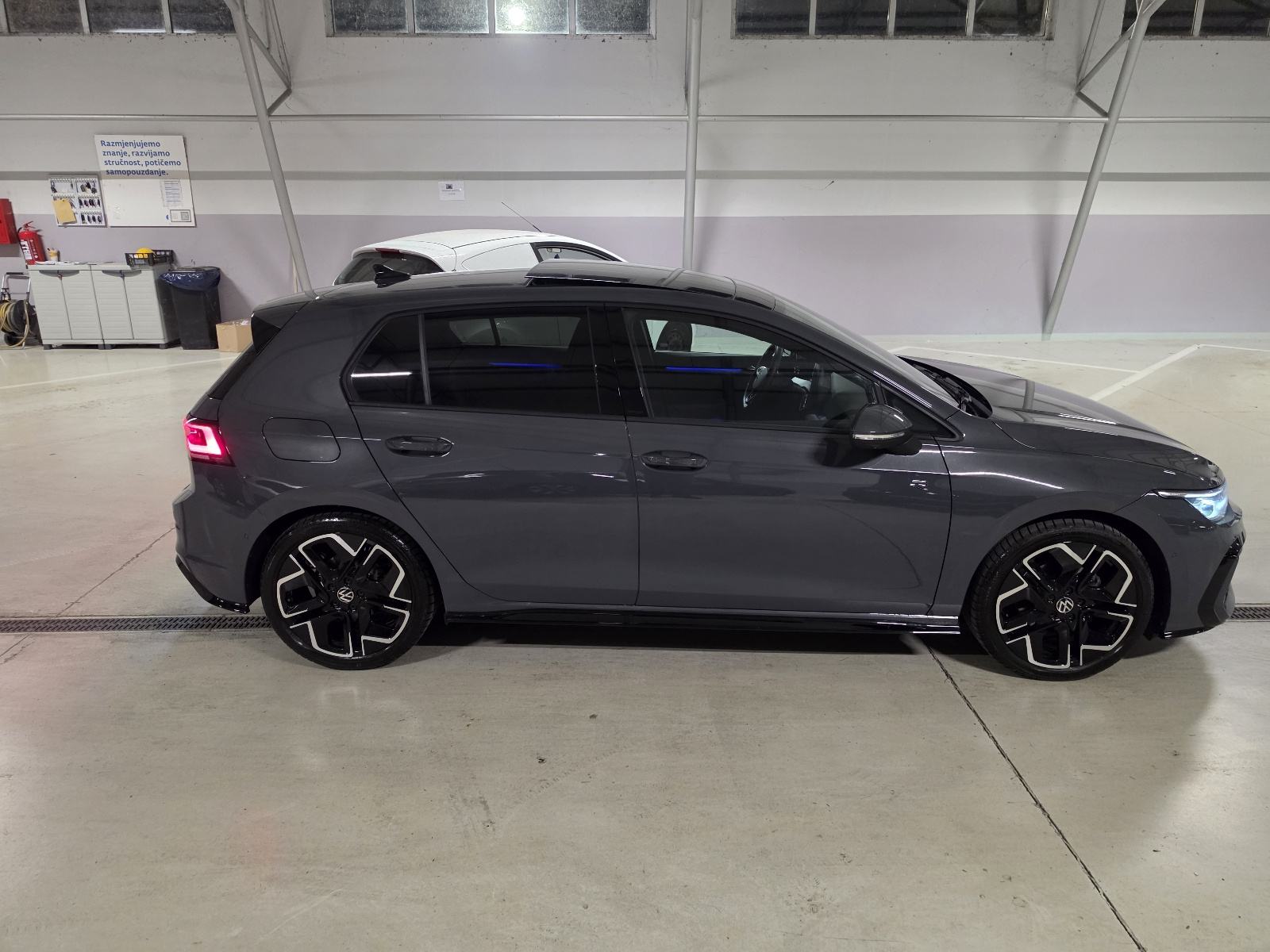 VW Golf 8 1,5 eTSI automatik, fotografija 7