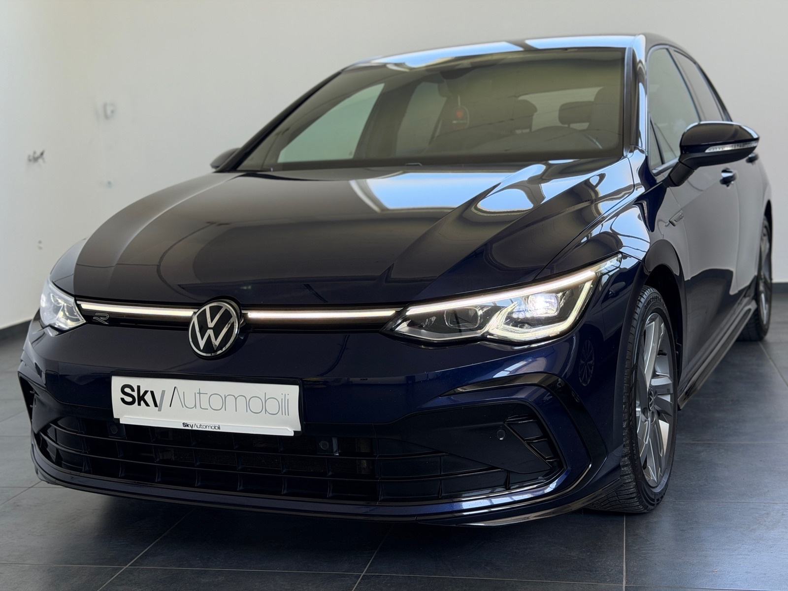VW Golf 8 1,5 TSI DSG, R-LINE, JAMSTVO 24MJ, LEASING 0% UČEŠĆA, fotografija 2