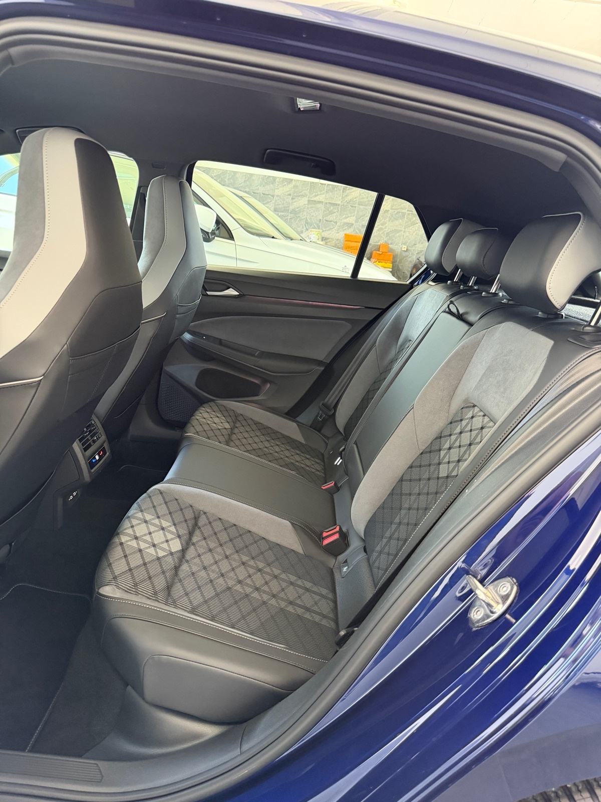 VW Golf 8 1,5 TSI DSG, R-LINE, JAMSTVO 24MJ, LEASING 0% UČEŠĆA, fotografija 14