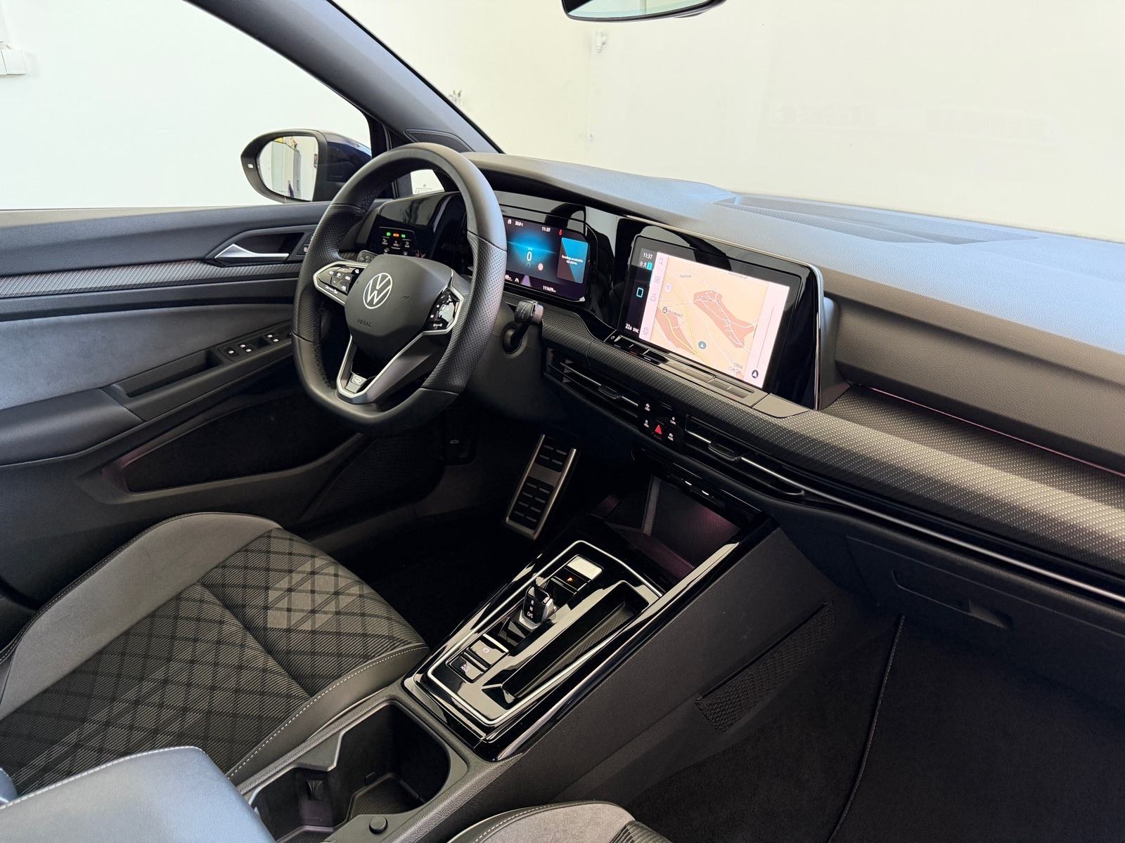 VW Golf 8 1,5 TSI DSG, R-LINE, JAMSTVO 24MJ, LEASING 0% UČEŠĆA, fotografija 11