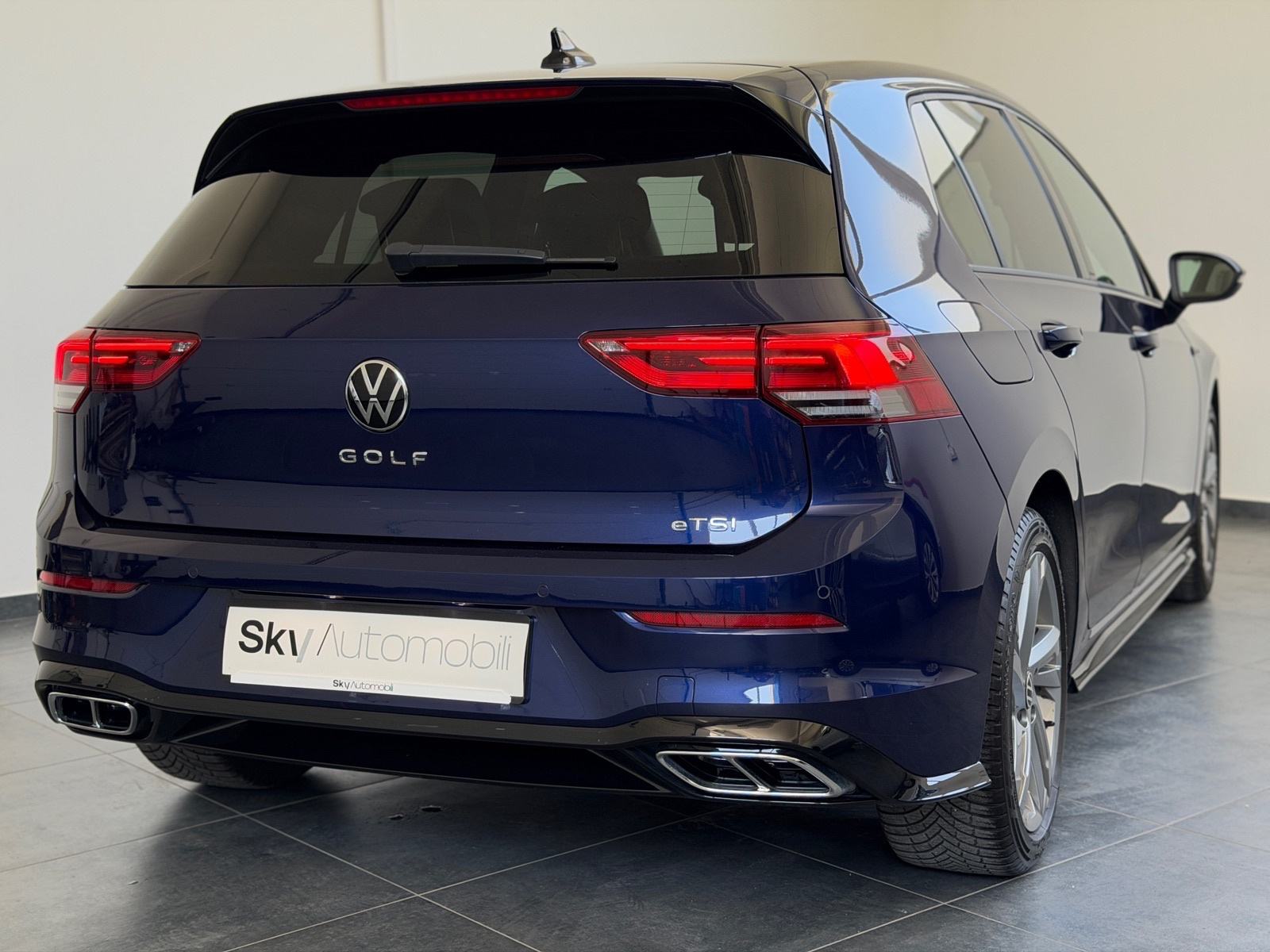 VW Golf 8 1,5 TSI DSG, R-LINE, JAMSTVO 24MJ, LEASING 0% UČEŠĆA, fotografija 7