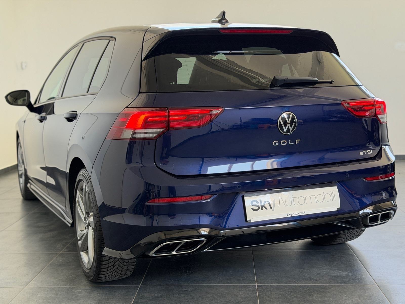 VW Golf 8 1,5 TSI DSG, R-LINE, JAMSTVO 24MJ, LEASING 0% UČEŠĆA, fotografija 5