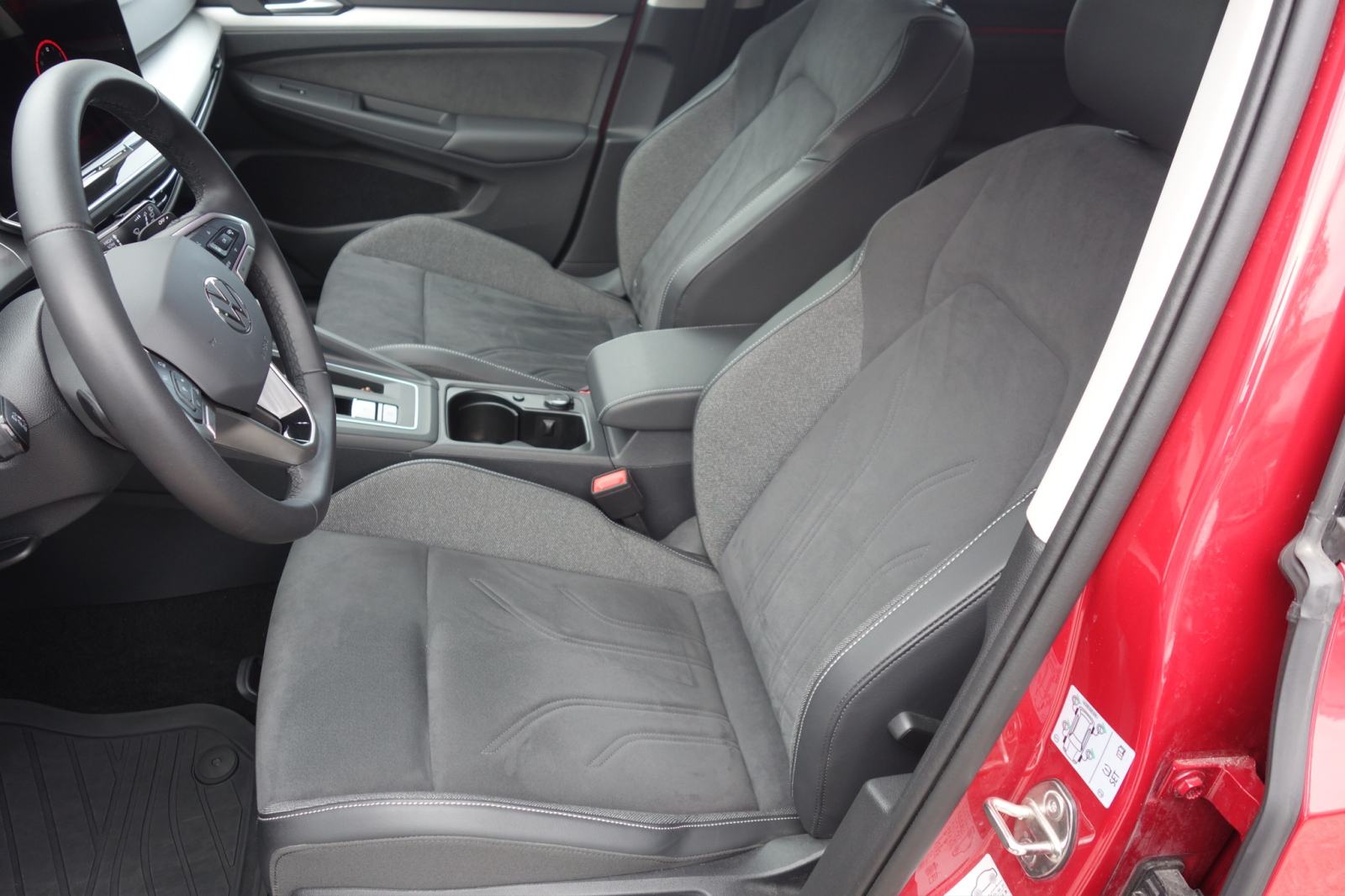 VW Golf 8 1,5 eTSI DSG eHybrid *MATRIX* ALU 18*, fotografija 10