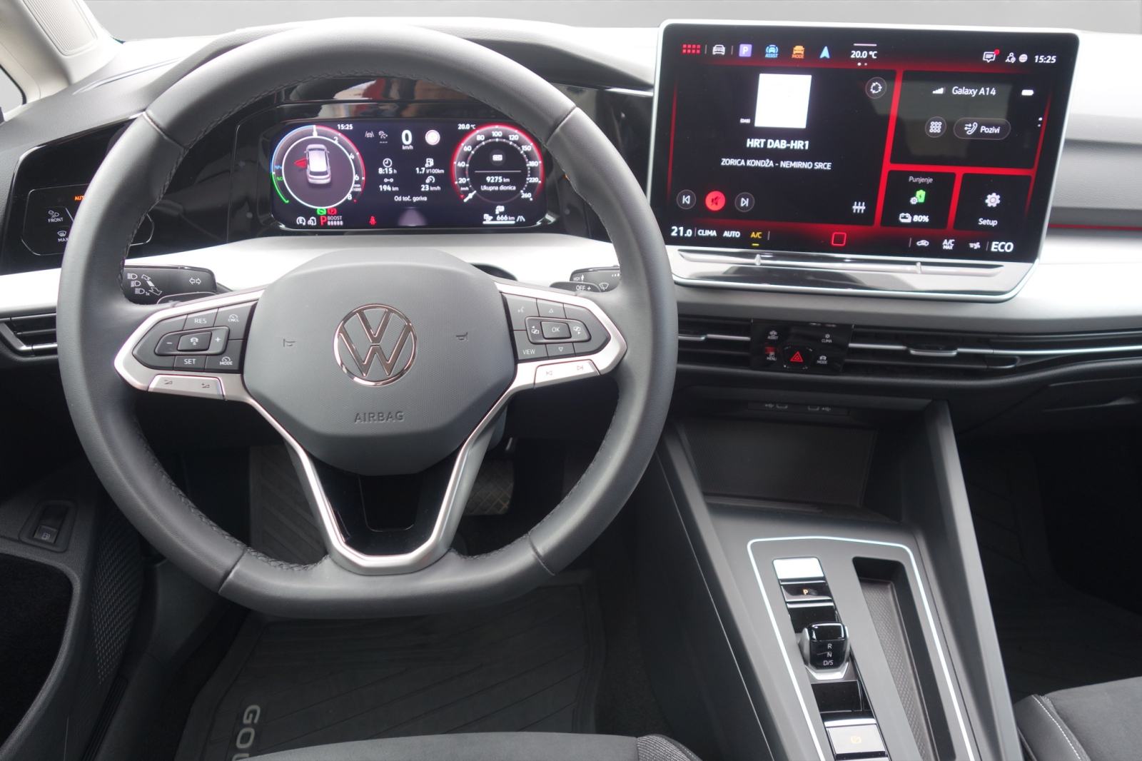VW Golf 8 1,5 eTSI DSG eHybrid *MATRIX* ALU 18*, fotografija 13