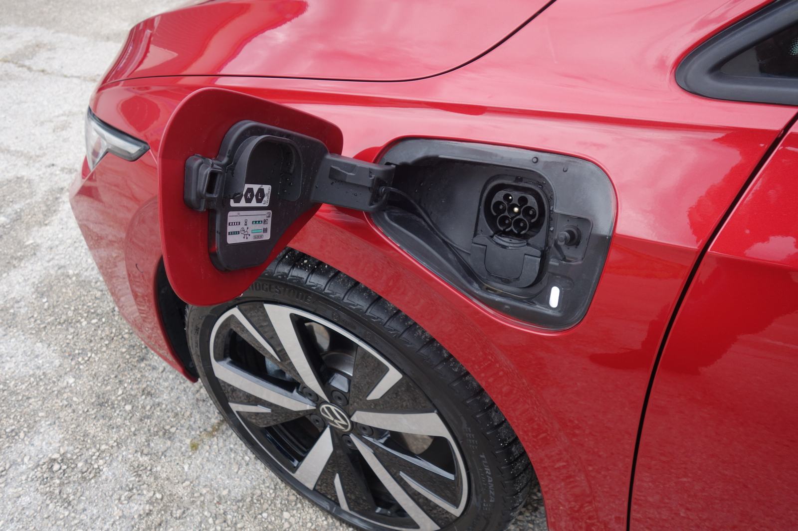 VW Golf 8 1,5 eTSI DSG eHybrid *MATRIX* ALU 18*, fotografija 20