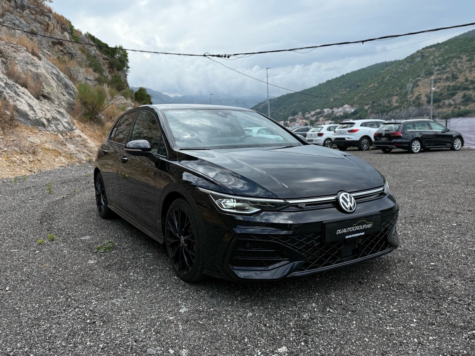 vw-golf-8-1-5-etsi-r-line-dsg-2024-god