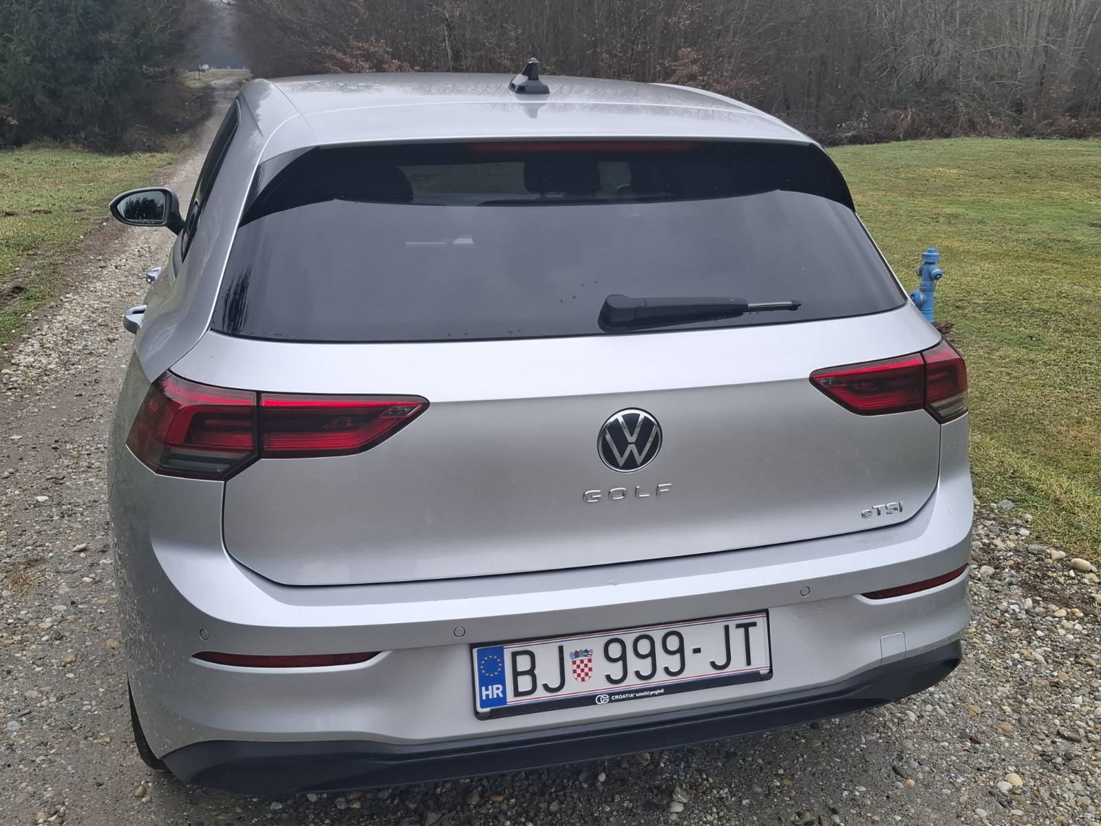 VW Golf 8 1,5 eTSI, DSG, F1, Automatik, Reg.01/27., fotografija 2