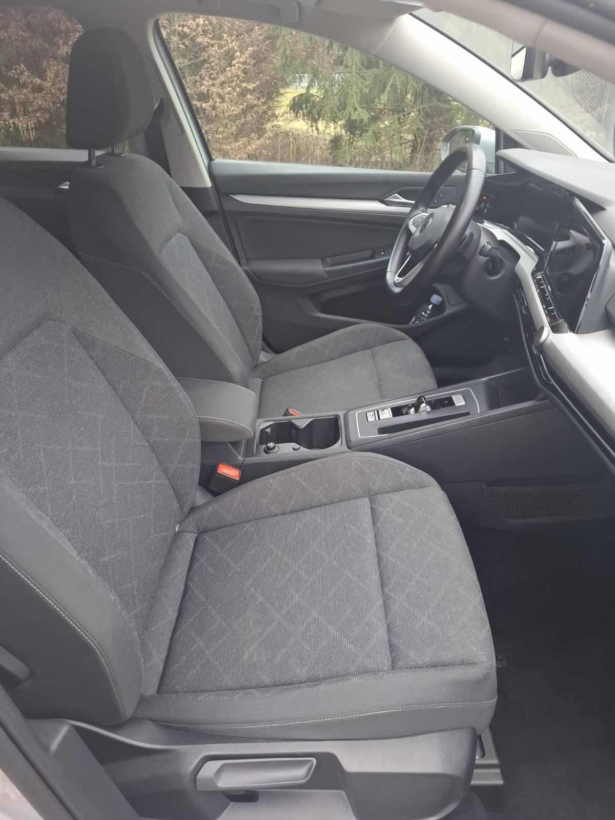 VW Golf 8 1,5 eTSI, DSG, F1, Automatik, Reg.01/27., fotografija 11