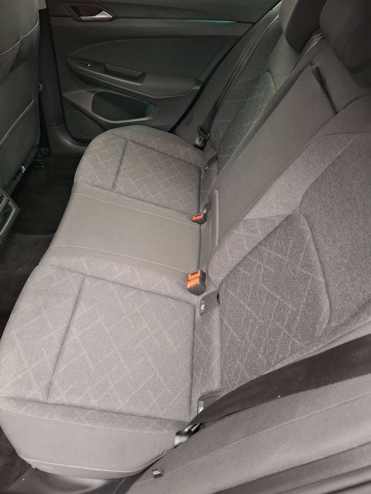 VW Golf 8 1,5 eTSI, DSG, F1, Automatik, Reg.01/27., fotografija 13