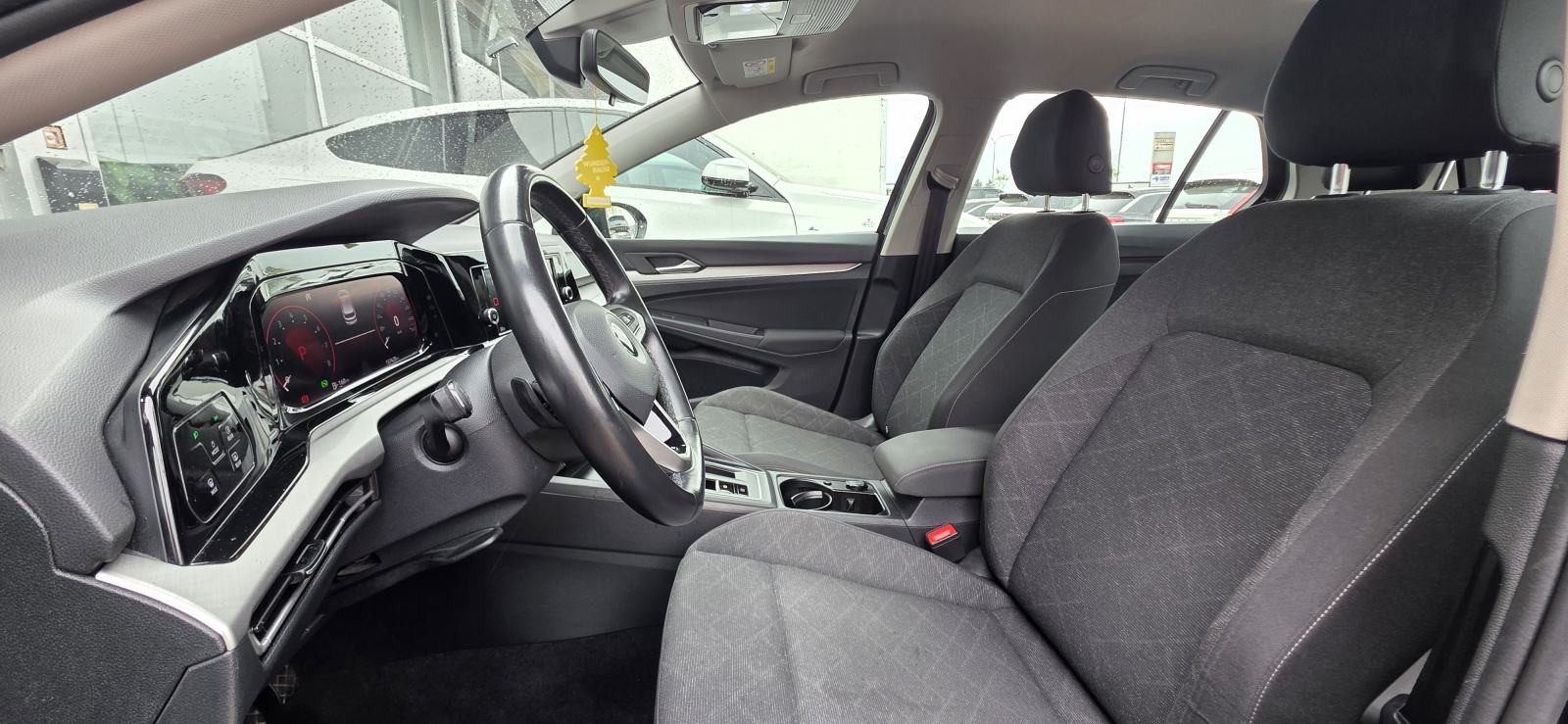 VW Golf 8 1,5 eTSI, F1 AUT., FULL LED, VIRTUAL, AUT. KLIMA, JAMSTVO..., fotografija 13