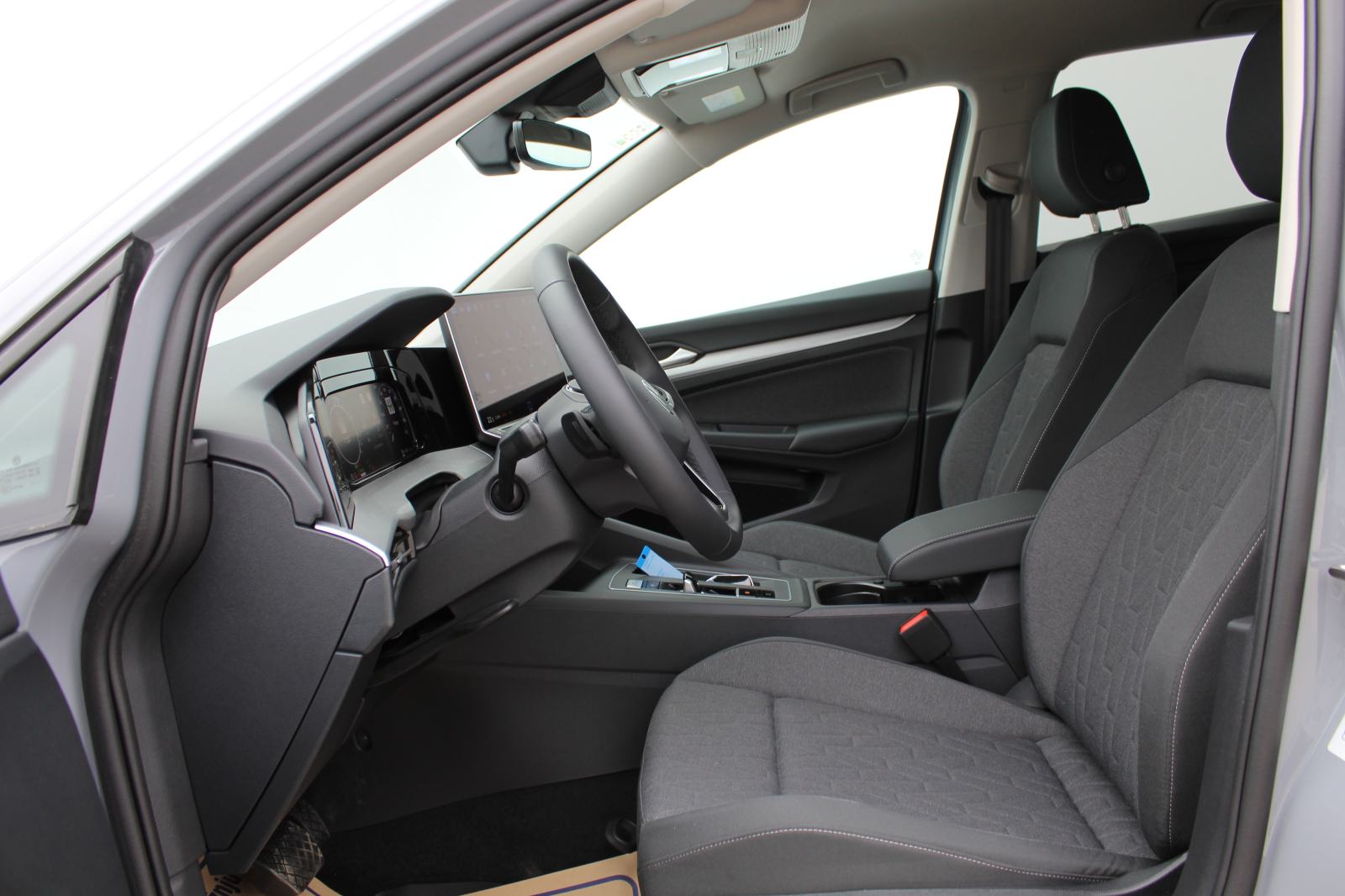 VW Golf 8 1.5 TSI eHybrid DSG Life Plus, fotografija 7