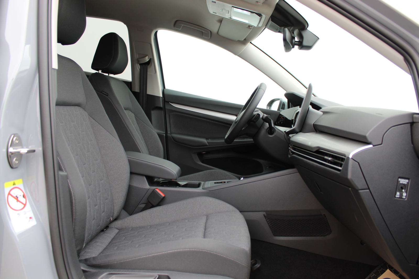 VW Golf 8 1.5 TSI eHybrid DSG Life Plus, fotografija 11