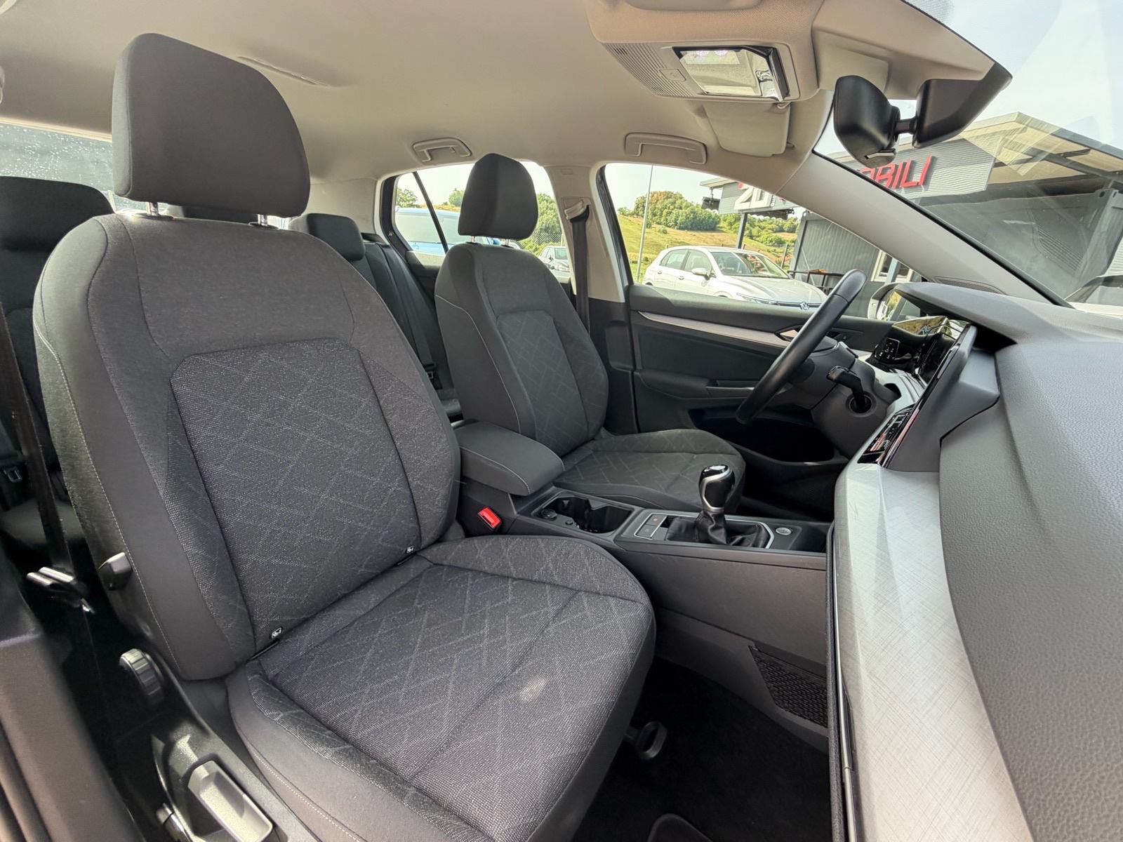 VW Golf 8 1,5 TSI Life ACC Navi MFV Grij.volana Bluetooth Servisna, fotografija 13