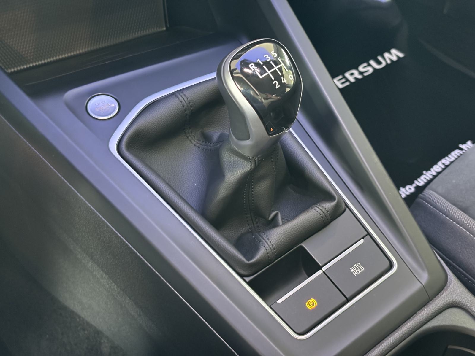 VW Golf 8 1.5 TSI - nije uvoz, fotografija 14