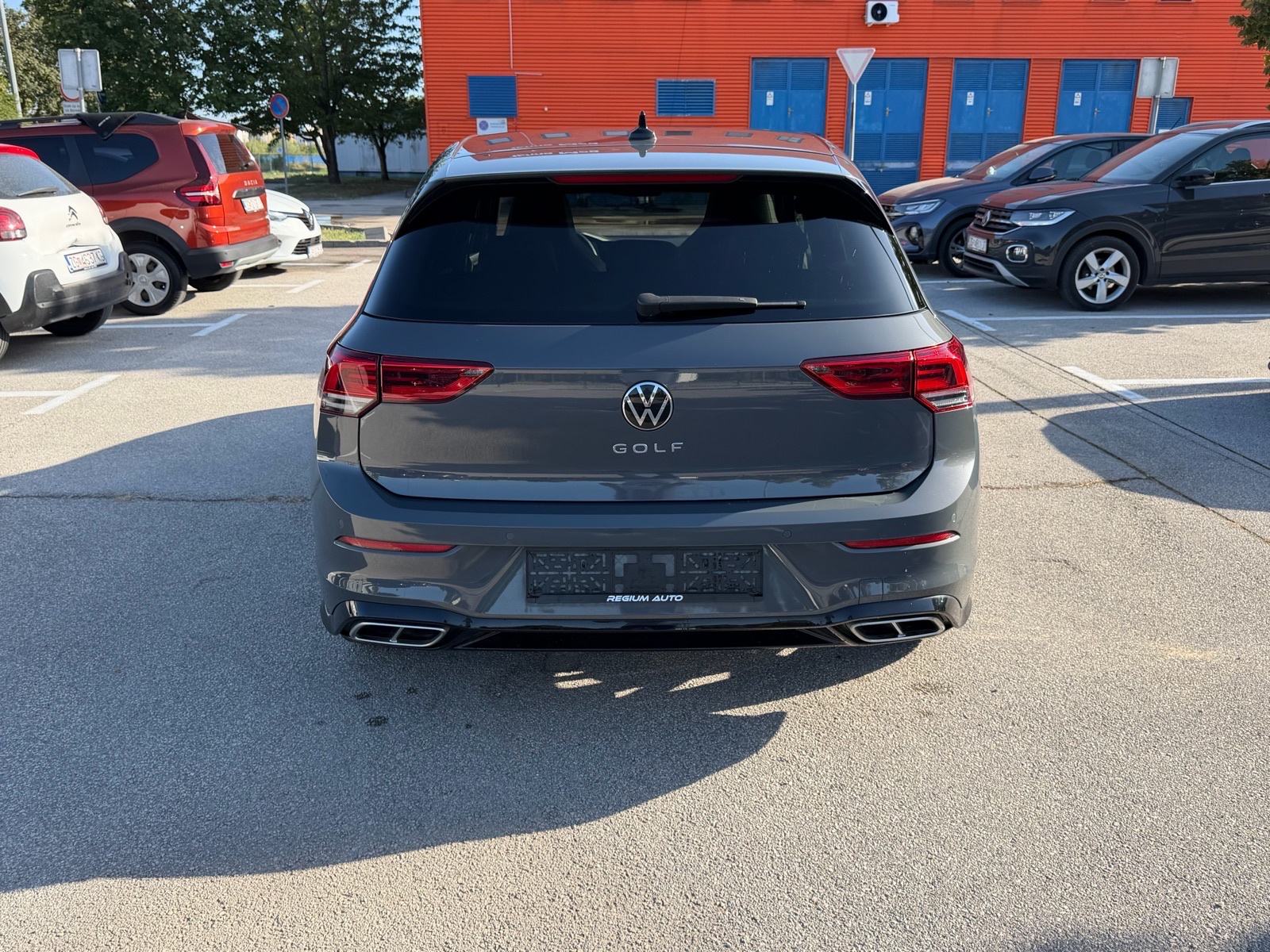 ***VW GOLF 8 1,5 TSI R LINE*** HARMAN & K, 3X R LINE, KAMERA, u PDV-u, fotografija 5