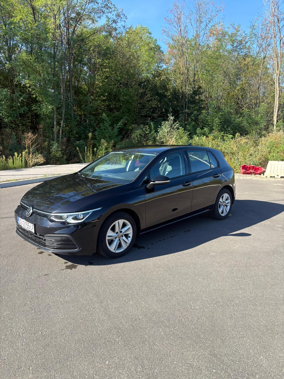 VW Golf 8 1,5 TSI reg.1god, pogled izvana - slika 1
