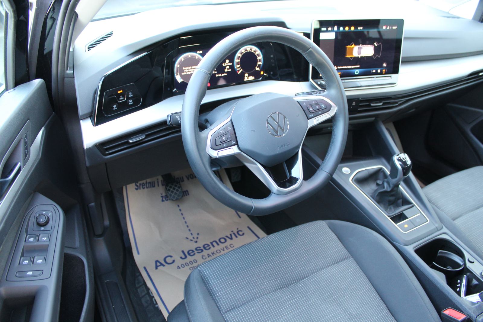 VW Golf 8 1,5 TSI, fotografija 9