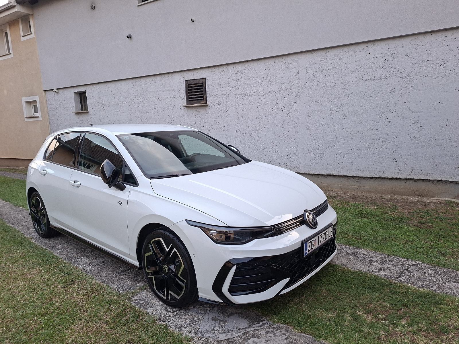 VW Golf 8 R-Line,1,5 TSI,2025g., fotografija 6