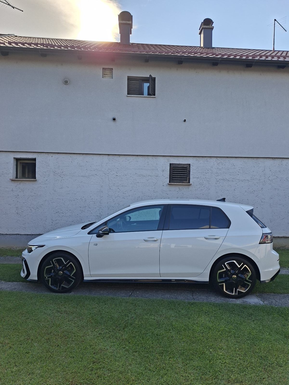 VW Golf 8 R-Line,1,5 TSI,2025g., fotografija 5
