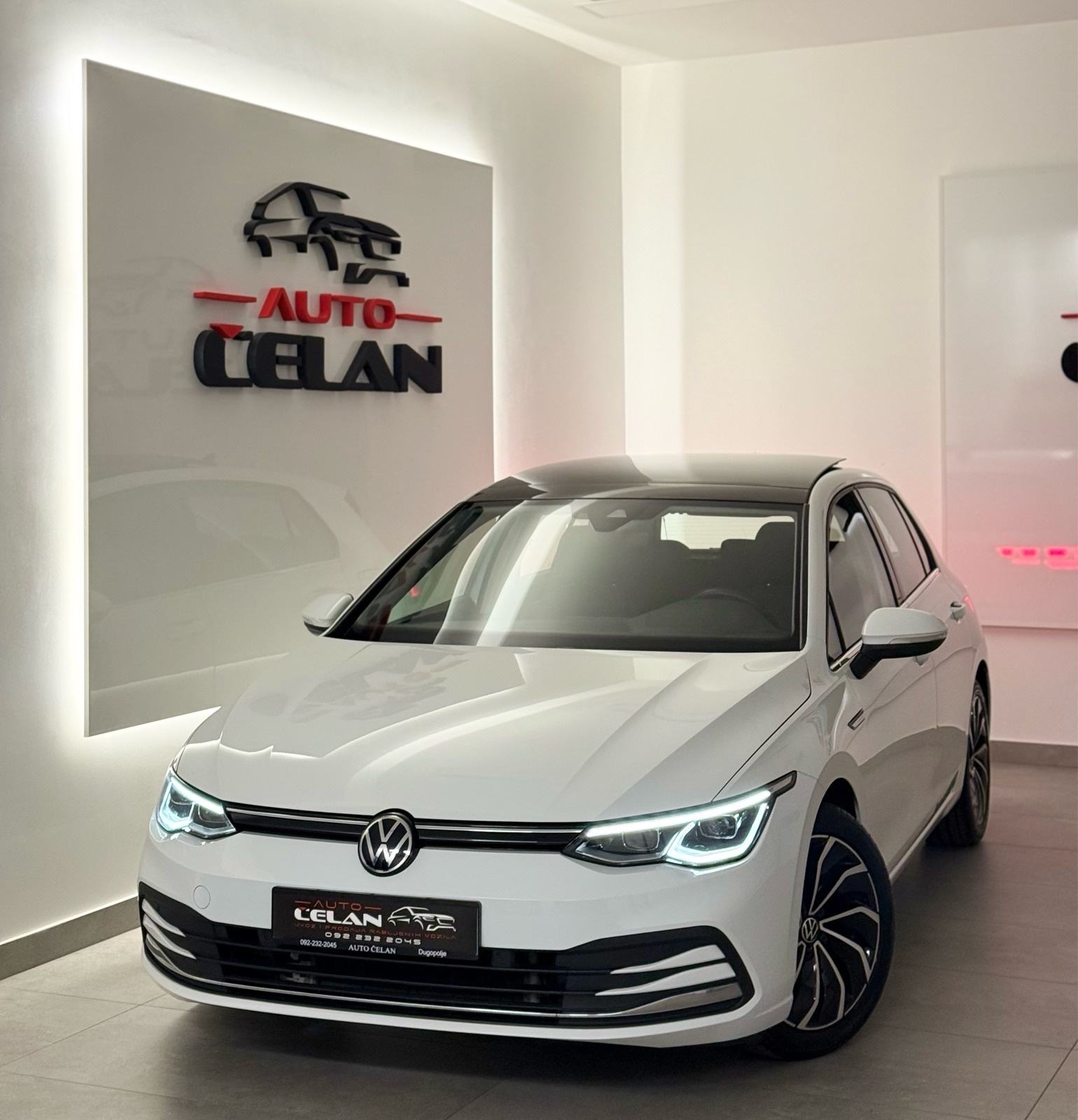 VW Golf 8 1St Edition⭐️Jamstvo⭐️IQ LIGHT_Panorama~Alu17~Nav.~Ambient, fotografija 2