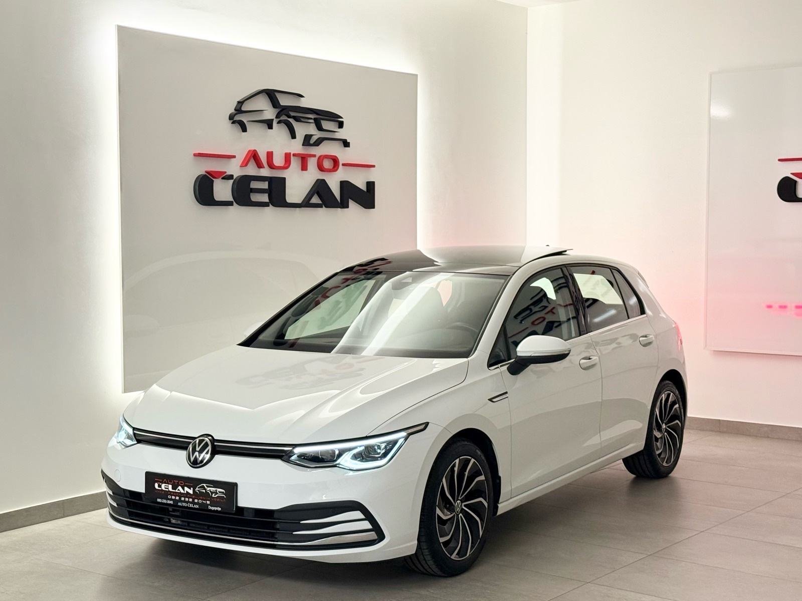 VW Golf 8 1St Edition⭐️Jamstvo⭐️IQ LIGHT_Panorama~Alu17~Nav.~Ambient, fotografija 4