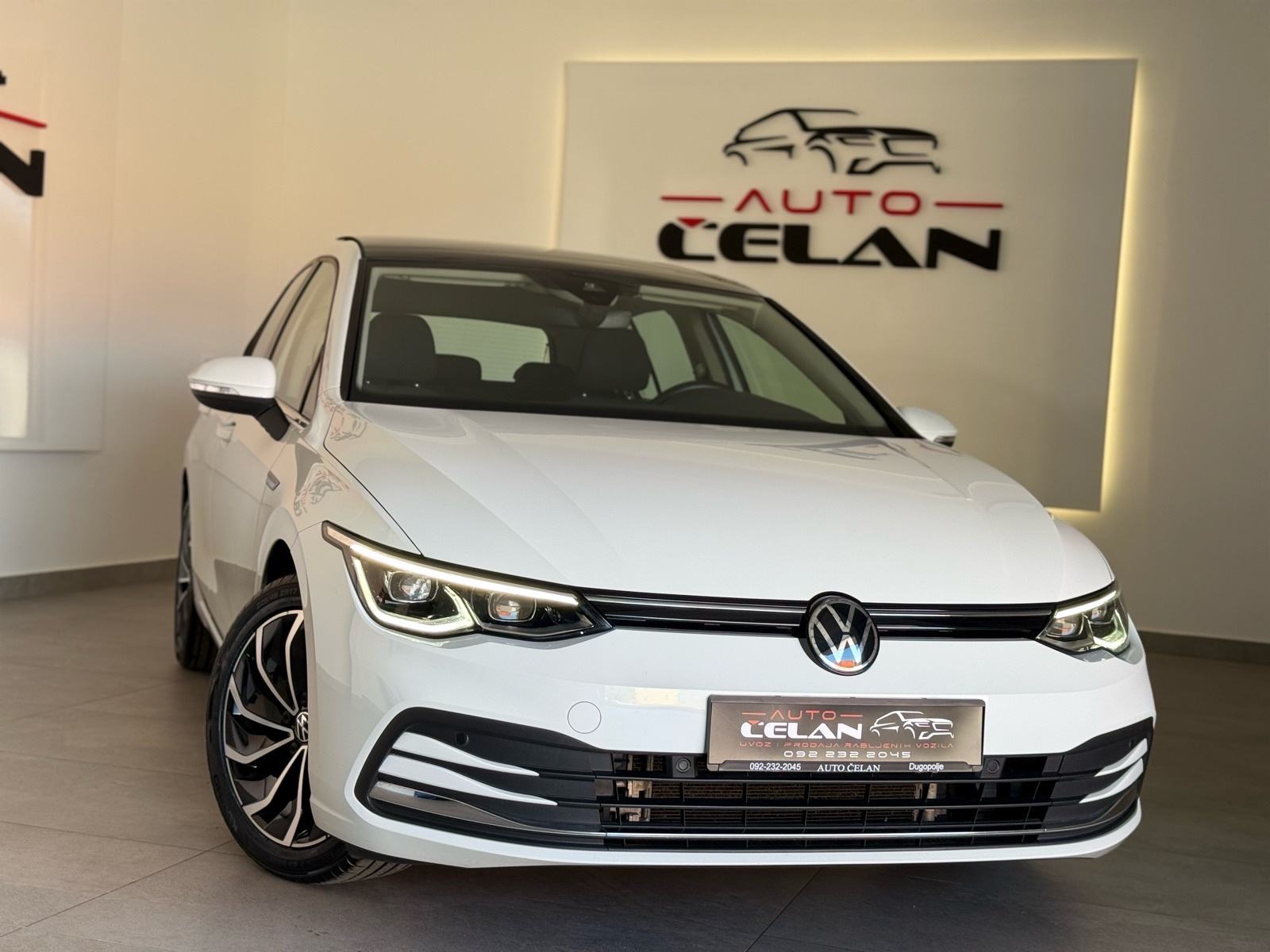 VW Golf 8 1St Edition⭐️Jamstvo⭐️IQ LIGHT_Panorama~Alu17~Nav.~Ambient, fotografija 6