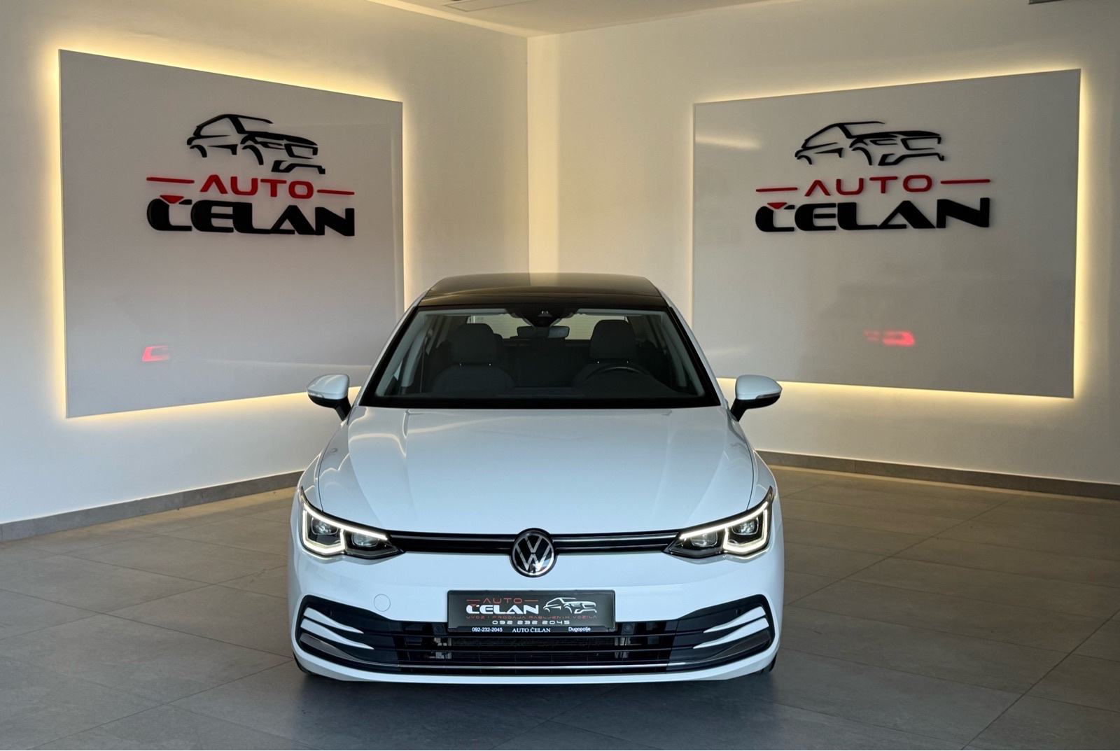VW Golf 8 1St Edition⭐️Jamstvo⭐️IQ LIGHT_Panorama~Alu17~Nav.~Ambient, fotografija 8
