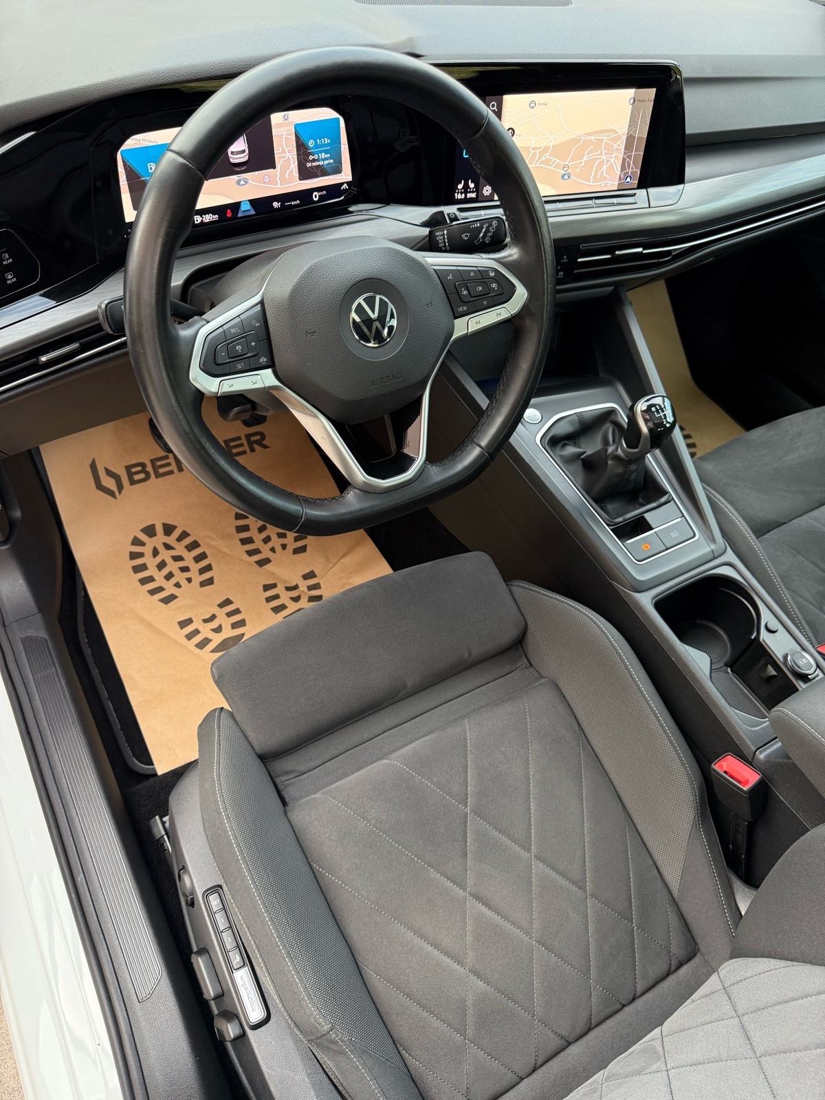 VW Golf 8 1St Edition⭐️Jamstvo⭐️IQ LIGHT_Panorama~Alu17~Nav.~Ambient, fotografija 17
