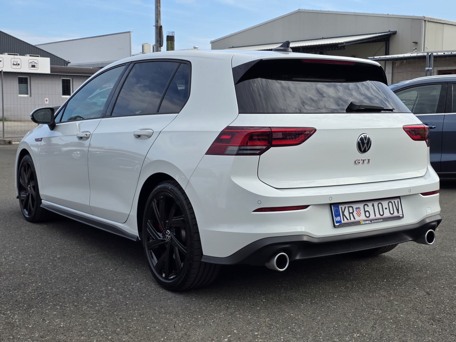 VW Golf 8 2,0 DSG GTI 245 KS, AMBI LIGHT, CAR VERTICAL, PDV, 12/2023, fotografija 3