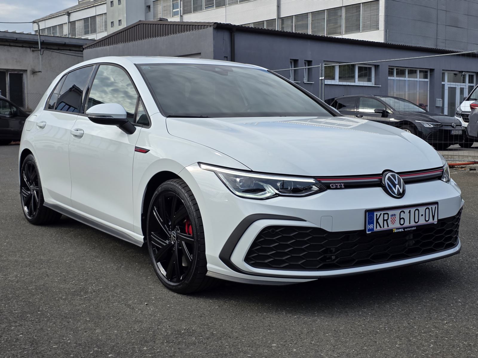 VW Golf 8 2,0 DSG GTI 245 KS, AMBI LIGHT, CAR VERTICAL, PDV, 12/2023, fotografija 7