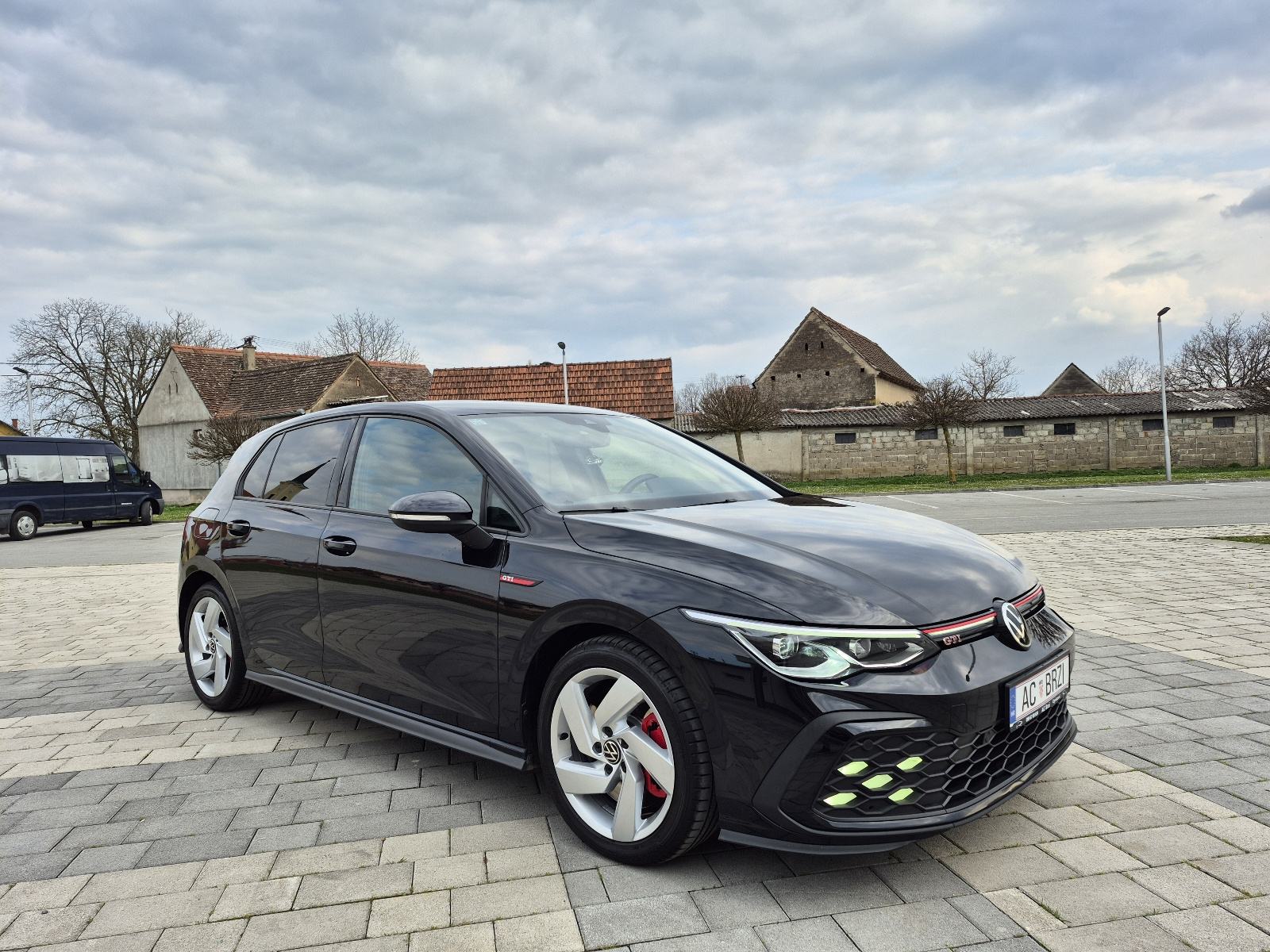 VW Golf 8 2,0 GTI 245ks,DSG,senzori360,Keyless,kamera,mrtvi kut, fotografija 10