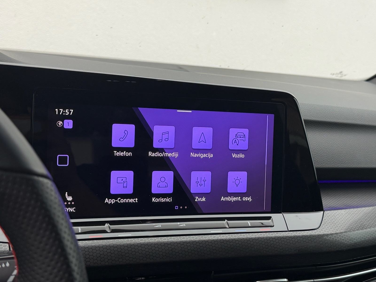 VW Golf 8 2,0 GTI automatik / FULL 12mj.2022!, fotografija 11