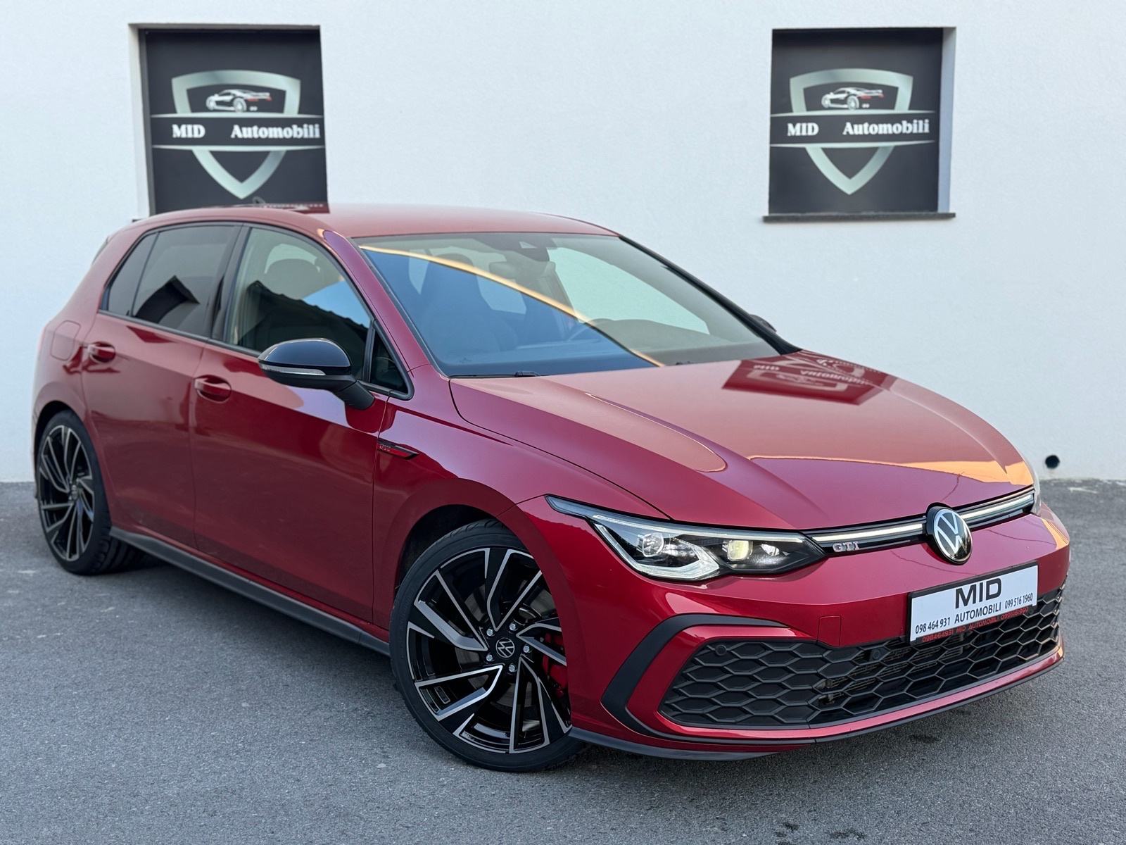 VW Golf 8 2,0 GTI automatik / FULL 12mj.2022!, fotografija 2