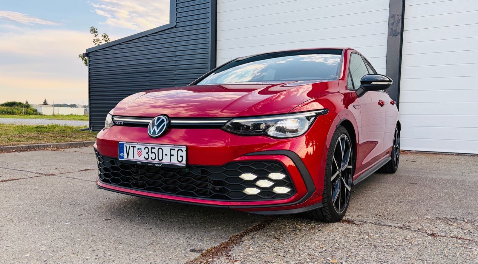 VW Golf 8 2,0 GTI automatik, fotografija 5
