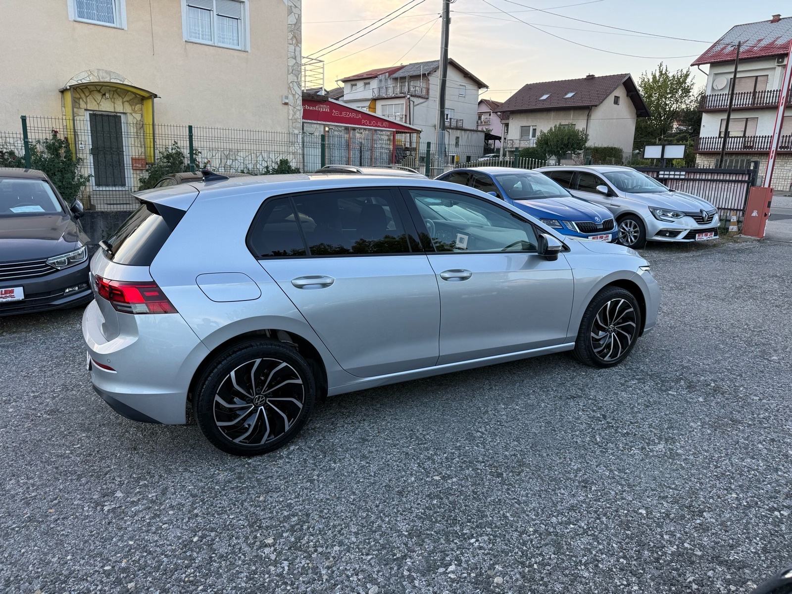VW Golf 8 2.0 TDI - 1. Vlasnik - 117.000 km - 2023. Godina, fotografija 6
