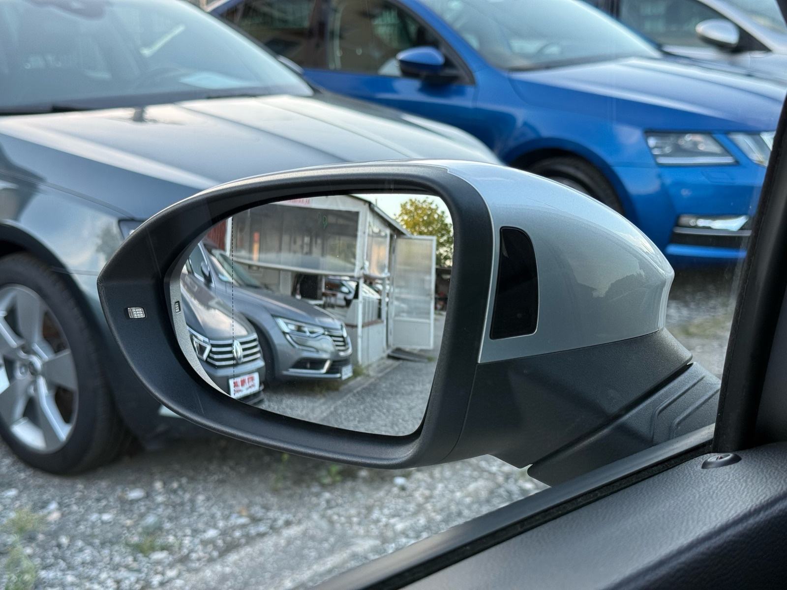 VW Golf 8 2.0 TDI - 1. Vlasnik - 117.000 km - 2023. Godina, fotografija 11