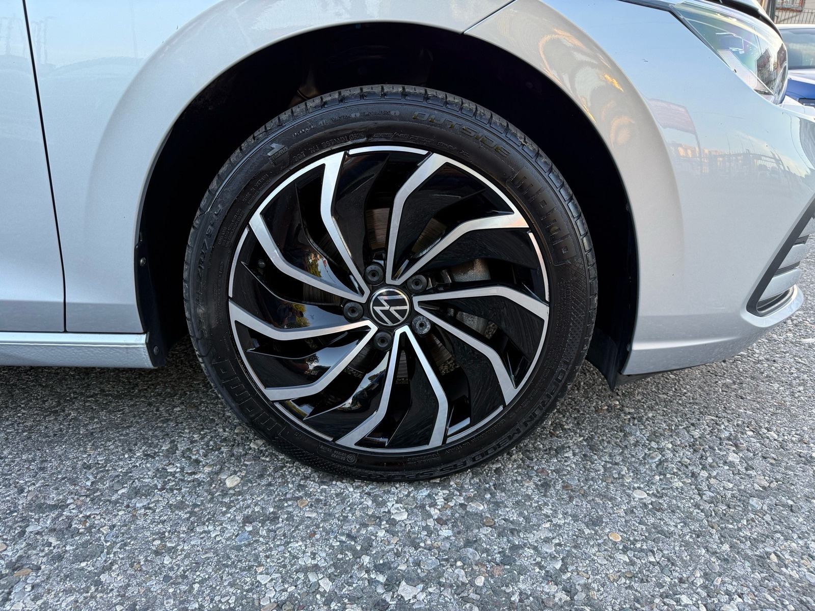 VW Golf 8 2.0 TDI - 1. Vlasnik - 117.000 km - 2023. Godina, fotografija 10