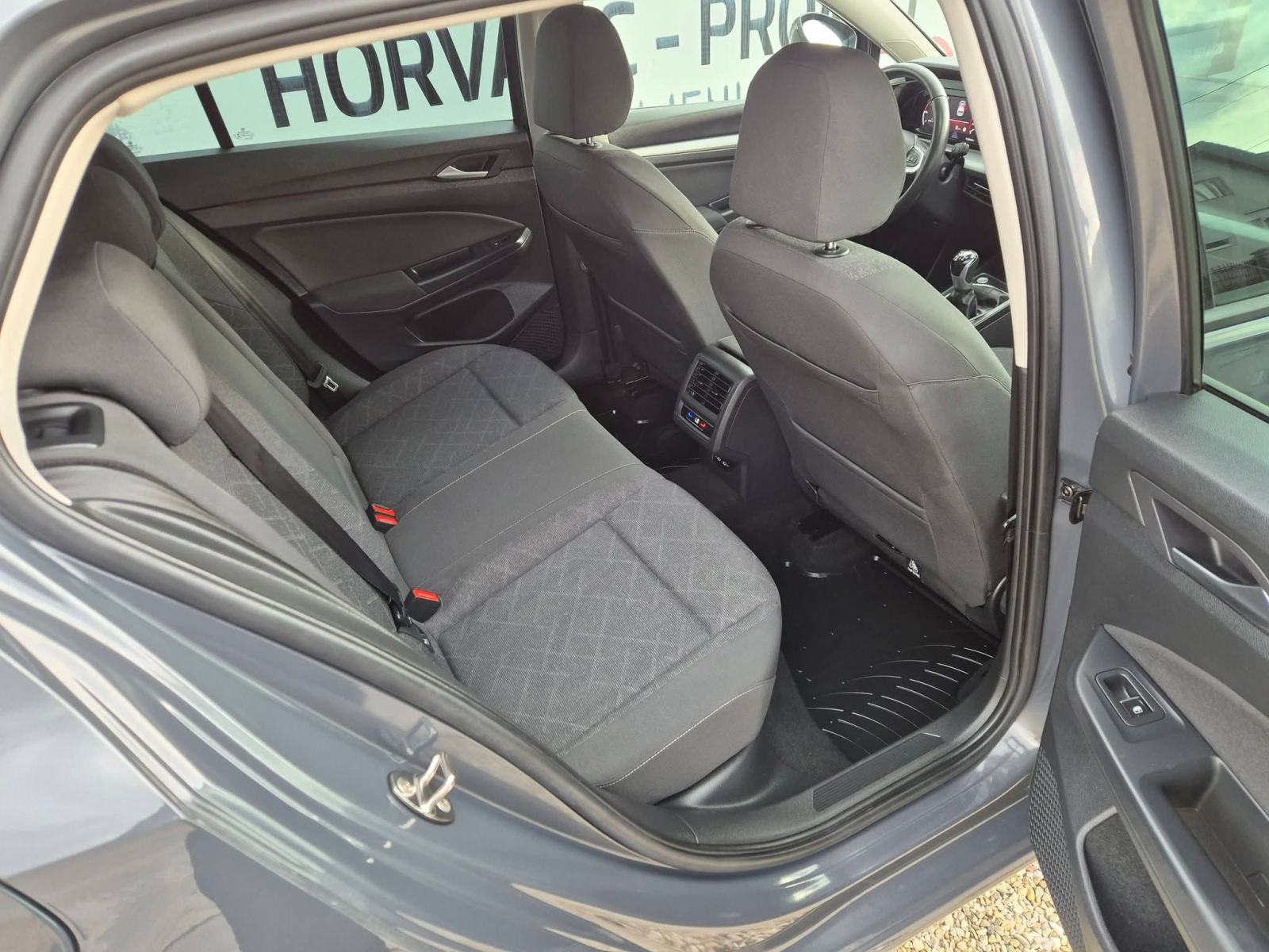 VW Golf 8 2,0 TDI,113.000 tkm,reg 2/27,ko novi,topp stanje,atraktivan, fotografija 15