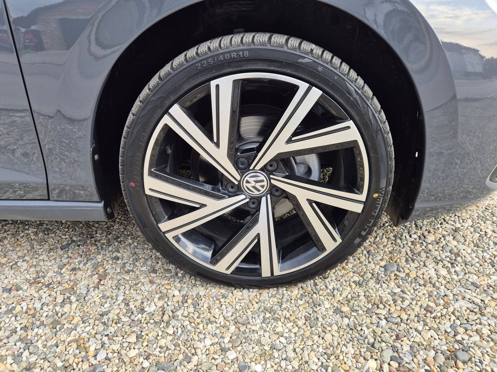 VW Golf 8 2,0 TDI,113.000 tkm,reg 2/27,ko novi,topp stanje,atraktivan, fotografija 19