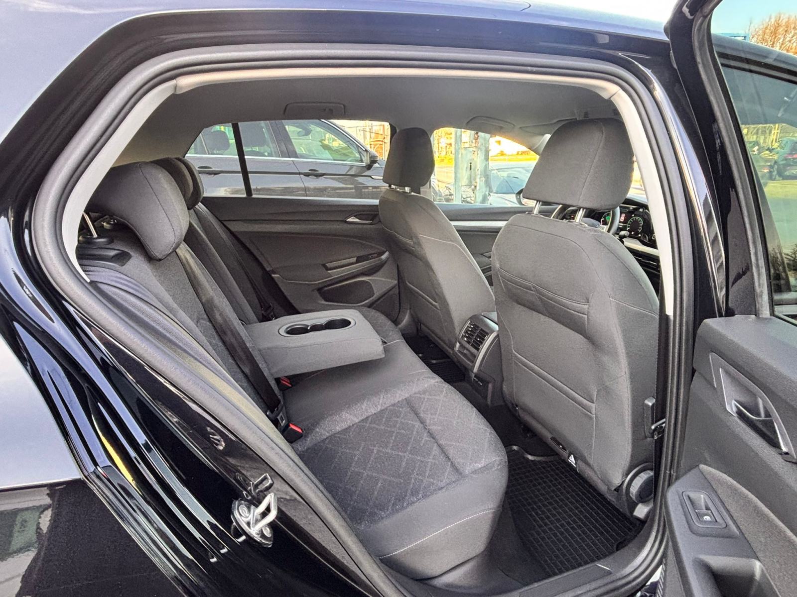 VW Golf 8 2,0 TDI 150 KS Automatik LIFE 1.VL Nije uvoz Jamstvo 1G, fotografija 11