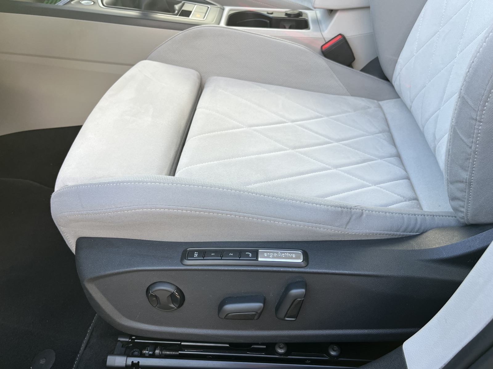 VW Golf 8 2,0 TDI 150 KS Style NAVI,LED 1.VL Nije uvoz Jamstvo 1G, fotografija 12