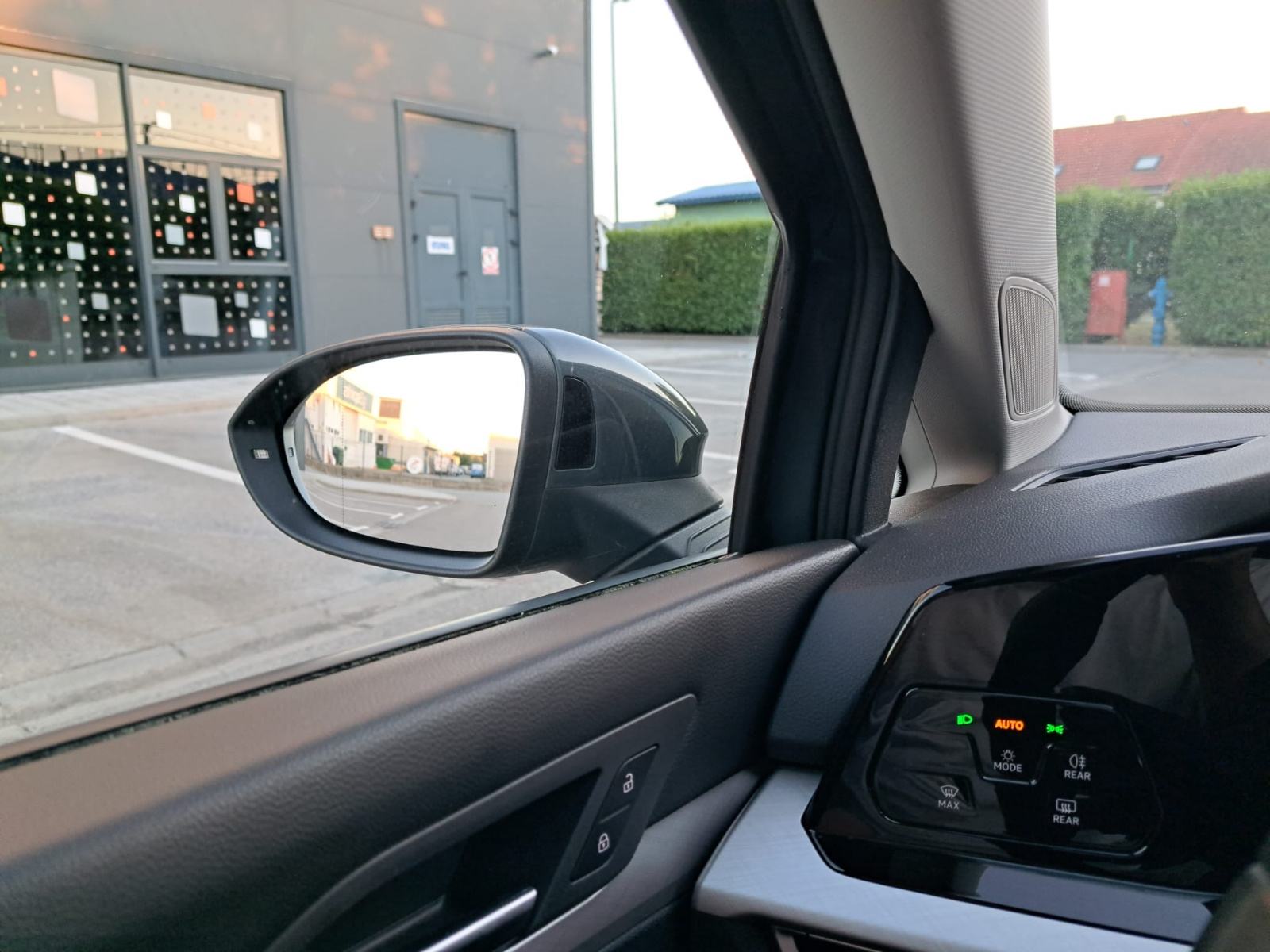 VW Golf 8 2,0 TDI ,150ks, automatik, fotografija 17