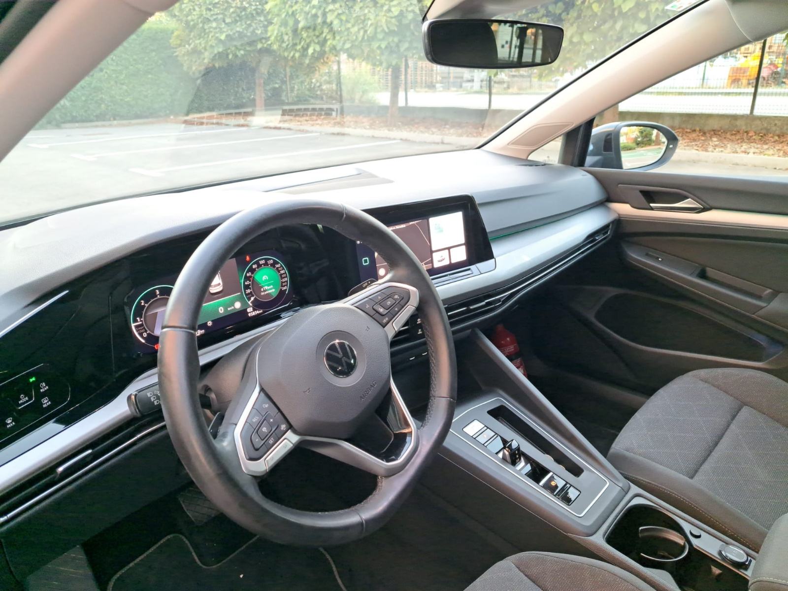 VW Golf 8 2,0 TDI ,150ks, automatik, fotografija 14