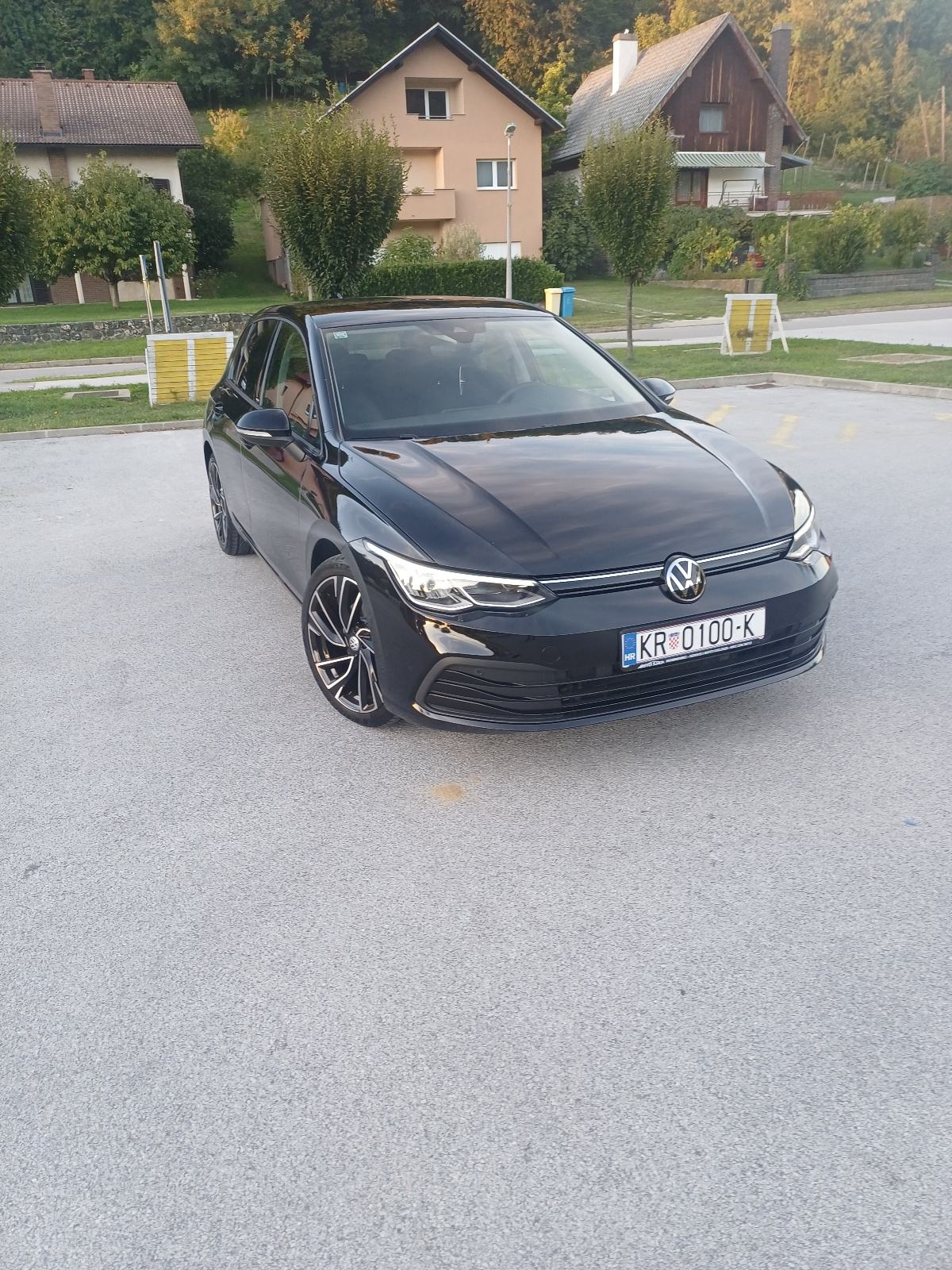VW Golf 8 2,0 TDI****150KS****Odlično stanje...., fotografija 2