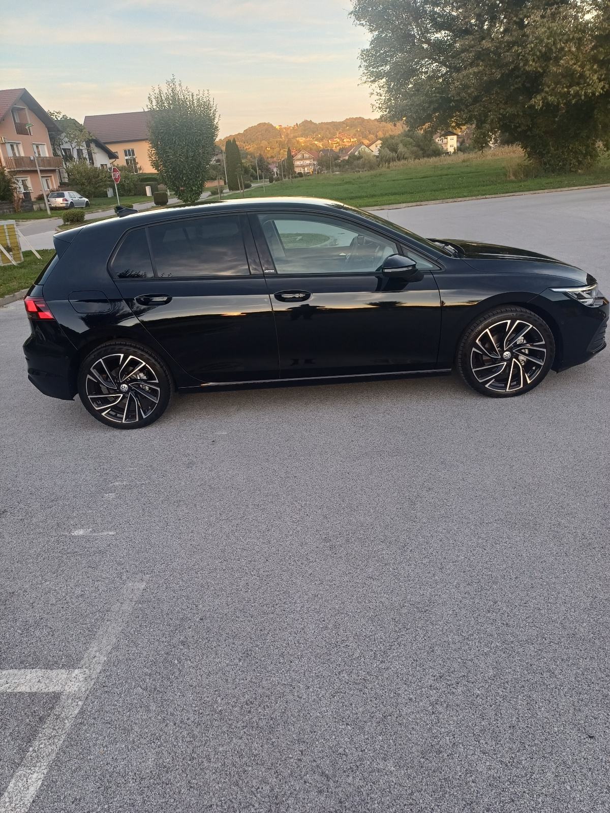 VW Golf 8 2,0 TDI****150KS****Odlično stanje...., fotografija 12