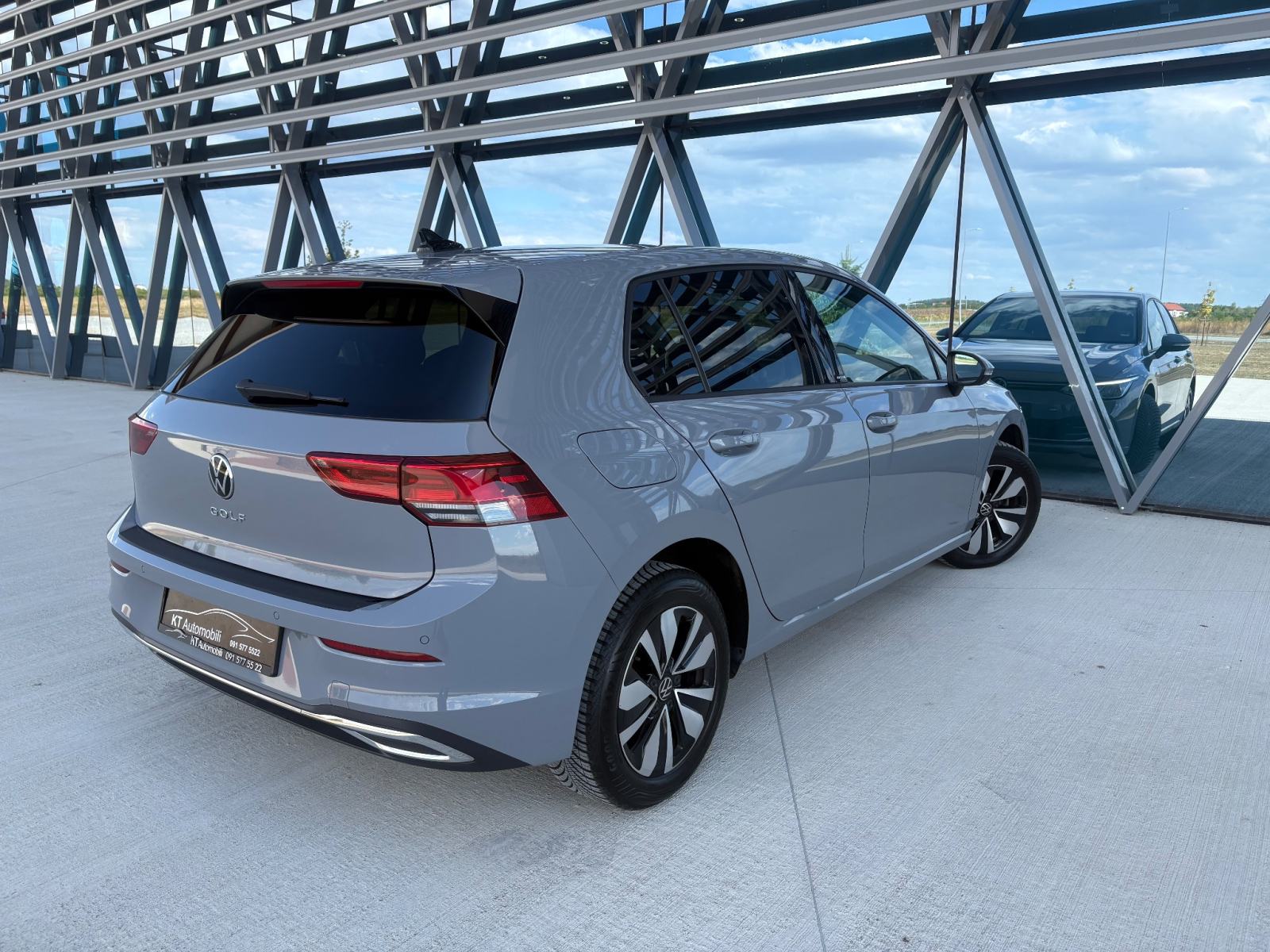 VW Golf 8 2.0 TDI 2023 65 000 km Move, fotografija 5