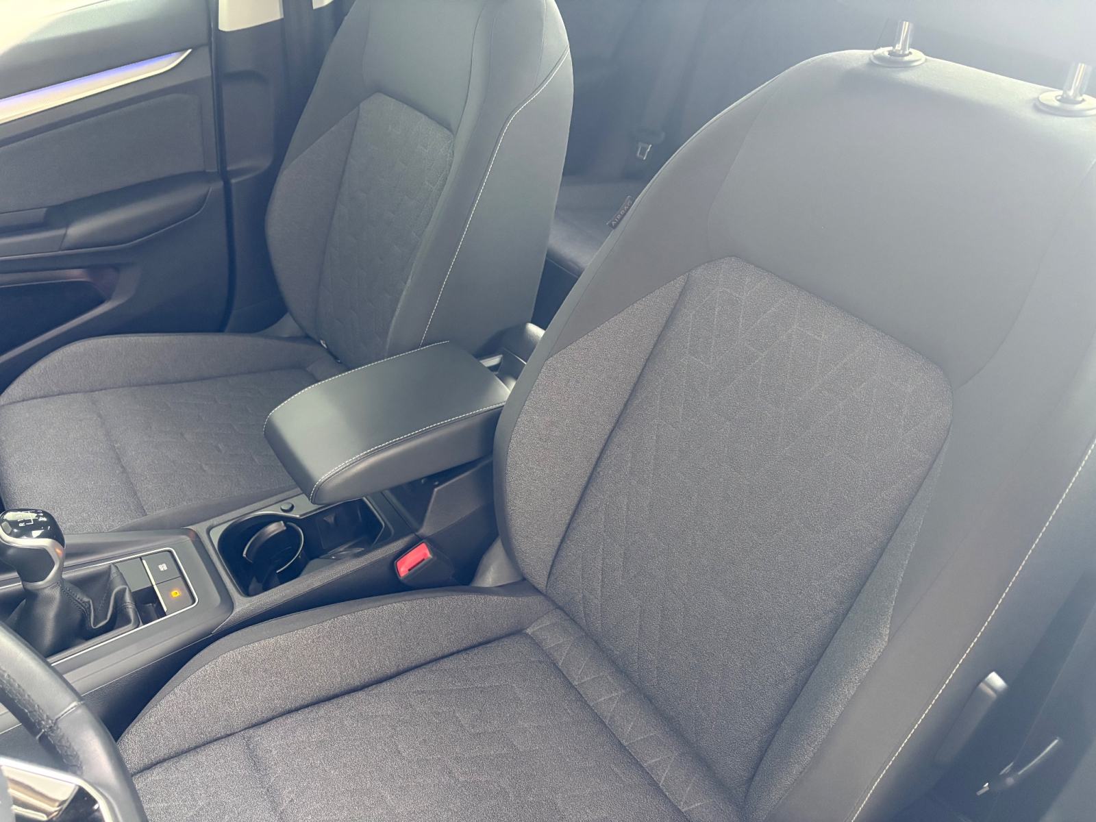 VW Golf 8 2.0 TDI 2023 65 000 km Move, fotografija 17
