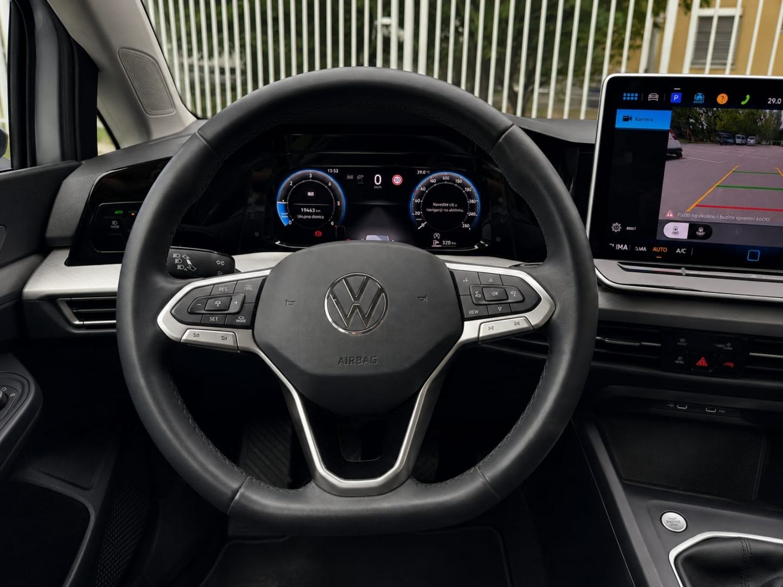 VW Golf 8 2,0 TDI 2025 god., fotografija 12