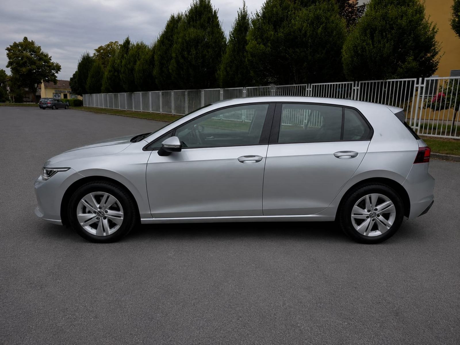 VW Golf 8 2,0 TDI 2025 god., fotografija 16