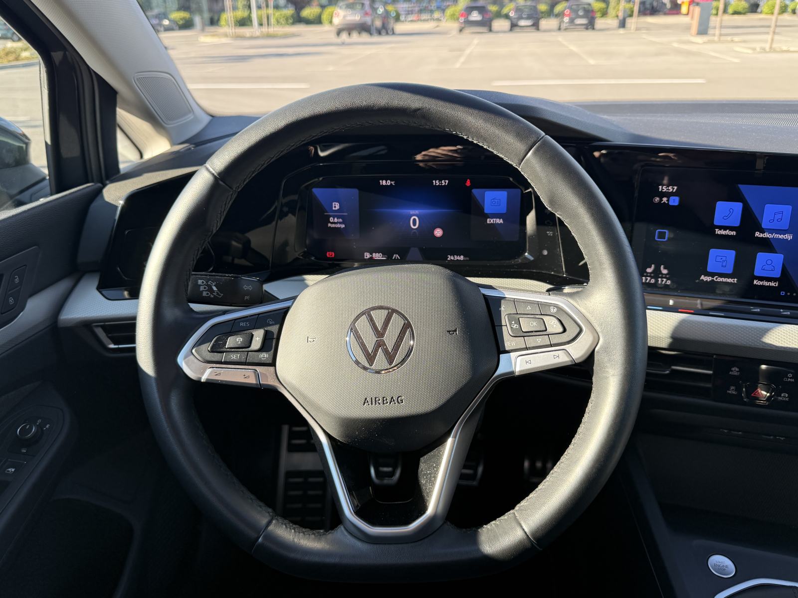 VW Golf 8 2,0 TDI Move 32850km, 2024., fotografija 6